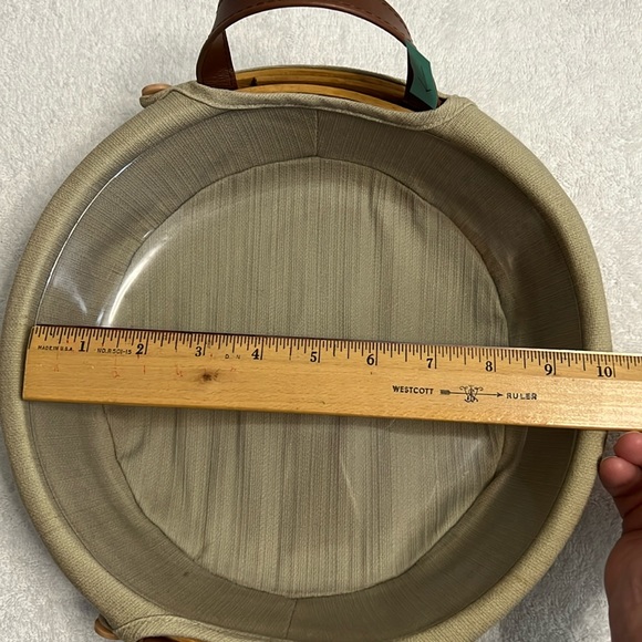 Taskets Renaissance Cloth Lined Pie Holder - Picture 11 of 16